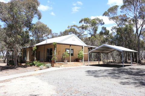 Kendenup Cottages And Lodge - Tourism Brisbane 23