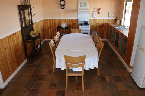 Kendenup Cottages And Lodge - Tourism Brisbane 13