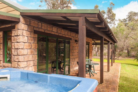 Yelverton Brook Conservation Sanctuary - Tourism Brisbane 10