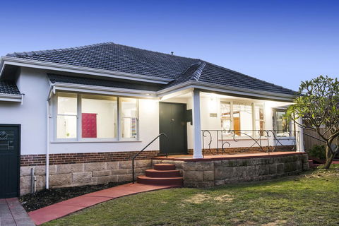 Big House Heated Pool 11 Beds Como / South Perth / Applecross - Tourism Brisbane 5