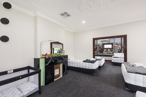 Big House Heated Pool 11 Beds Como / South Perth / Applecross - Tourism Brisbane 21