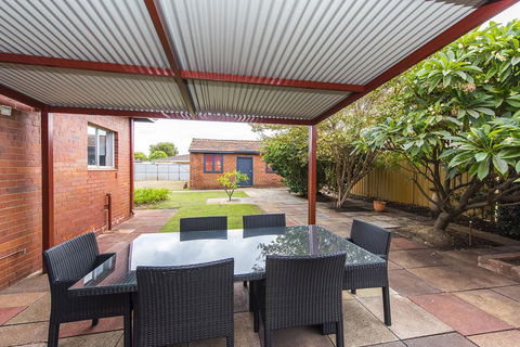 Big House Heated Pool 11 Beds Como / South Perth / Applecross - Tourism Brisbane 28