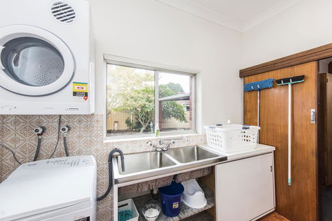 Big House Heated Pool 11 Beds Como / South Perth / Applecross - Tourism Brisbane 23