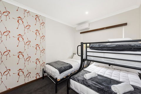 Big House Heated Pool 11 Beds Como / South Perth / Applecross - Tourism Brisbane 24