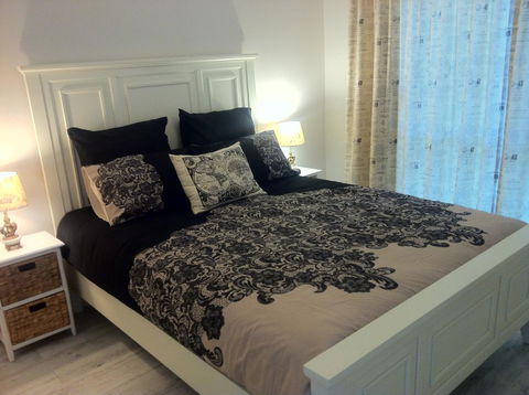 Applegate Lane Chalet - Tourism Brisbane 9