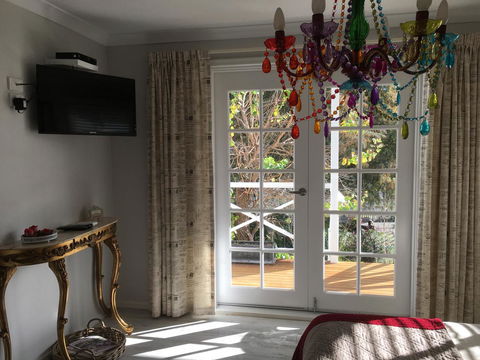 Applegate Lane Chalet - Tourism Brisbane 6