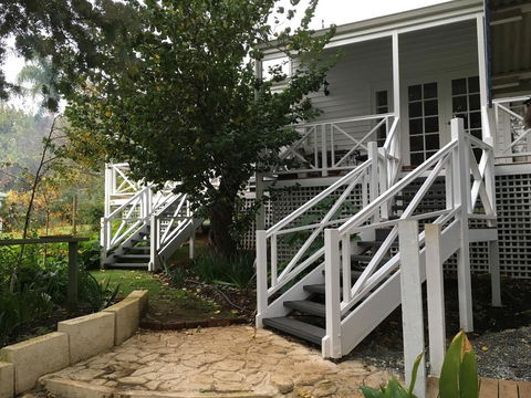 Applegate Lane Chalet - Tourism Brisbane 5
