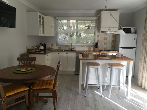 Applegate Lane Chalet - Tourism Brisbane 12