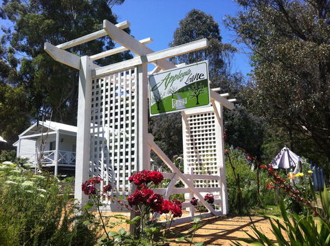 Applegate Lane Chalet - Tourism Brisbane 14