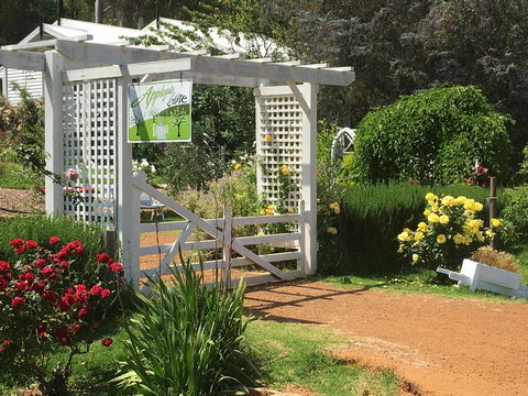 Applegate Lane Chalet - Tourism Brisbane 3
