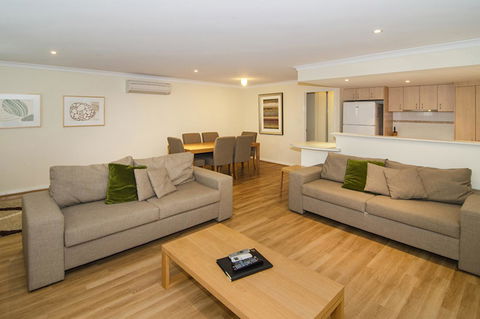 Beach Retreat - Busselton - Tourism Brisbane 2