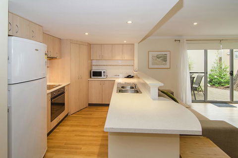 Beach Retreat - Busselton - Tourism Brisbane 4