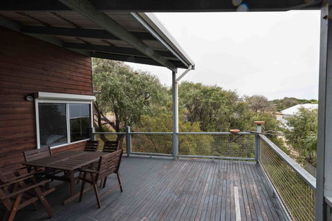 Peppy Beach Ocean Views - Tourism Brisbane 0
