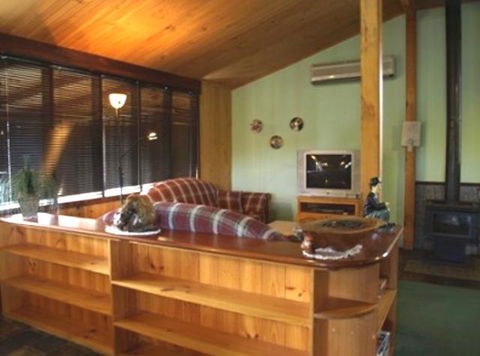 Pemberton Old Picture Theatre Holiday Apartments - Tourism Brisbane 17