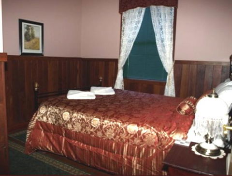 Pemberton Old Picture Theatre Holiday Apartments - Tourism Brisbane 26