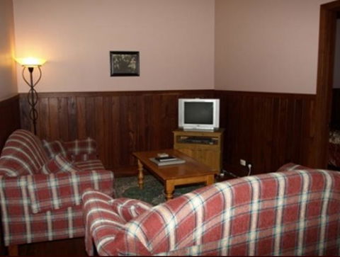 Pemberton Old Picture Theatre Holiday Apartments - Tourism Brisbane 25
