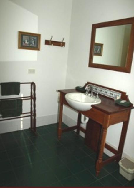 Pemberton Old Picture Theatre Holiday Apartments - Tourism Brisbane 13