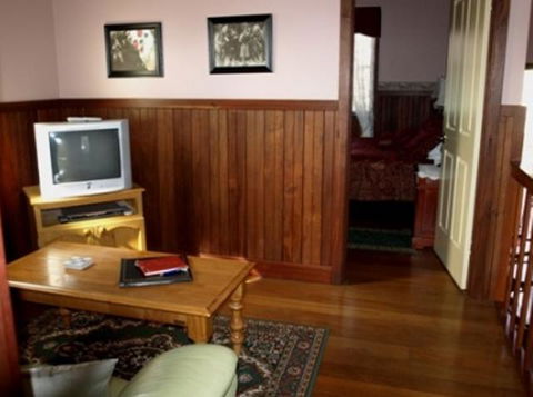 Pemberton Old Picture Theatre Holiday Apartments - Tourism Brisbane 31