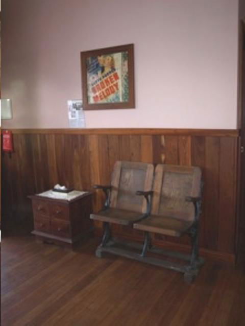 Pemberton Old Picture Theatre Holiday Apartments - Tourism Brisbane 39