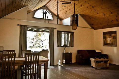 Scotsdale Valley Studios - Tourism Brisbane 7