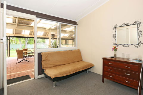 Busselton Guest House - Tourism Brisbane 43