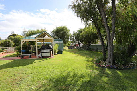 Busselton Guest House - Tourism Brisbane 35