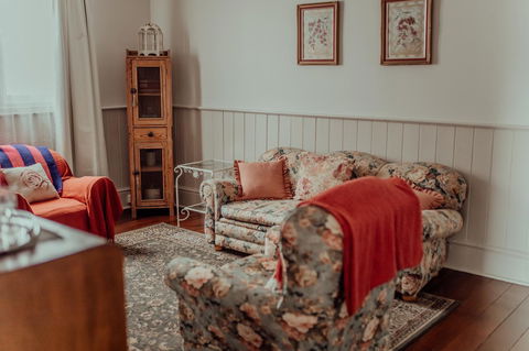 Bluebird Cottage - Tourism Brisbane 10