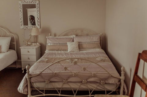 Bluebird Cottage - Tourism Brisbane 3