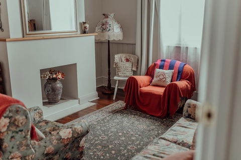 Bluebird Cottage - Tourism Brisbane 9