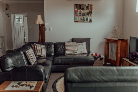 Bluebird Cottage - Tourism Brisbane 17