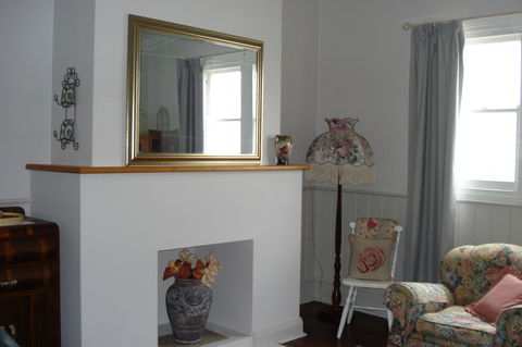 Bluebird Cottage - Tourism Brisbane 8