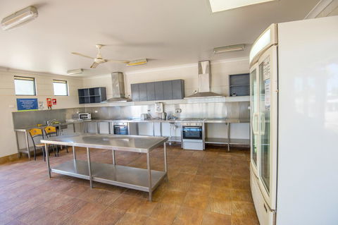 RAC Exmouth Cape Holiday Park - Brisbane 4u 20