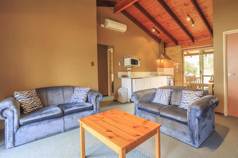 The Koorabup Motel - Brisbane Tourism 9