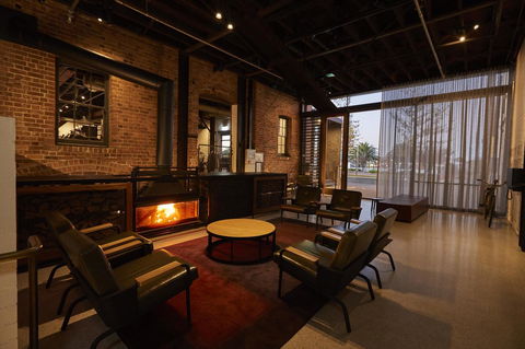 The Premier Mill Hotel - Tourism Brisbane 0