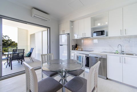 New Apartment On Great Location Opposite Garden City : 02 - Tourism Brisbane 0