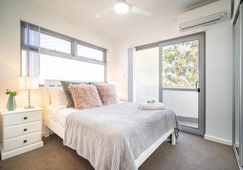 New Apartment On Great Location Opposite Garden City : 02 - Tourism Brisbane 6