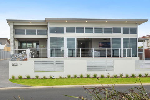 Busselton Beachside - A Slice Of Heaven - Tourism Brisbane 1