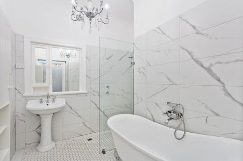 Heart Of Claremont Gem - Free WiFi - Tourism Brisbane 0