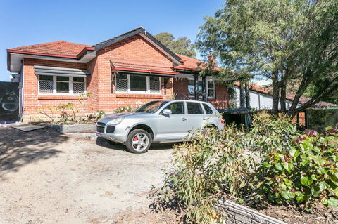 Heart Of Claremont Gem - Free WiFi - Tourism Brisbane 1