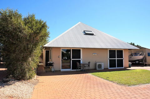 Osprey Holiday Village Unit 203 1 Bedroom - Brisbane Tourism 11