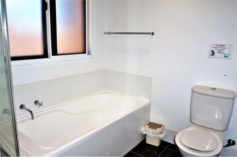 Osprey Holiday Village Unit 203 1 Bedroom - Brisbane Tourism 10