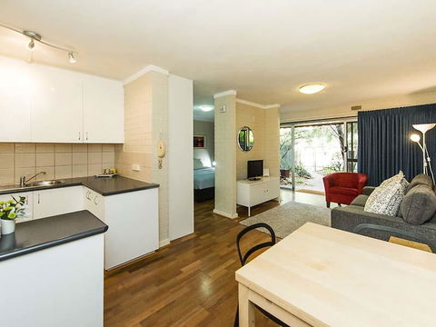 Rosalie 13 - Brisbane Tourism 1