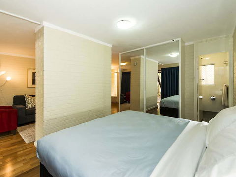 Rosalie 13 - Brisbane Tourism 12