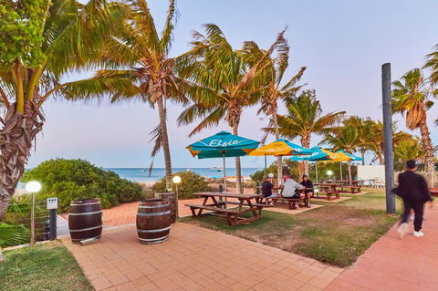 RAC Monkey Mia Dolphin Resort - Brisbane 4u 8
