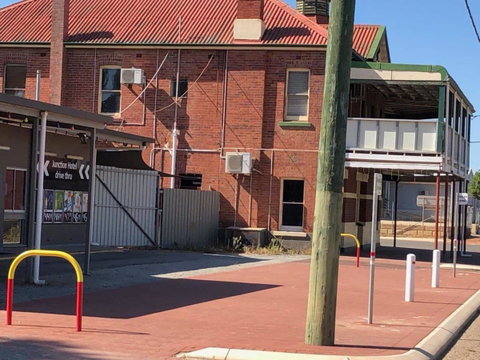 Junction Hotel Moora - Brisbane Tourism 4