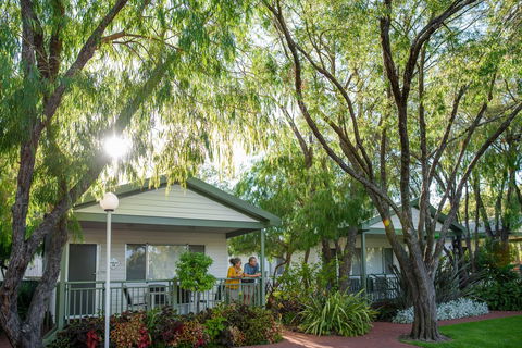Mandalay Holiday Resort And Tourist Park - Tourism Brisbane 4