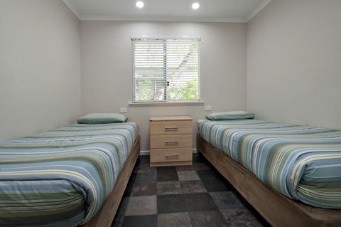 Mandalay Holiday Resort And Tourist Park - Tourism Brisbane 14