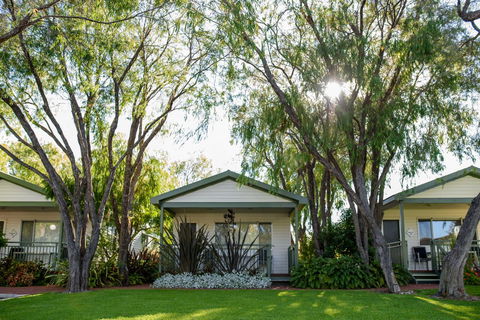 Mandalay Holiday Resort And Tourist Park - Tourism Brisbane 16