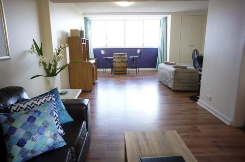 Studio 302 With Ocean Views - Brisbane Tourism 7