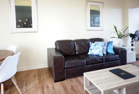 Studio 302 With Ocean Views - Brisbane Tourism 10